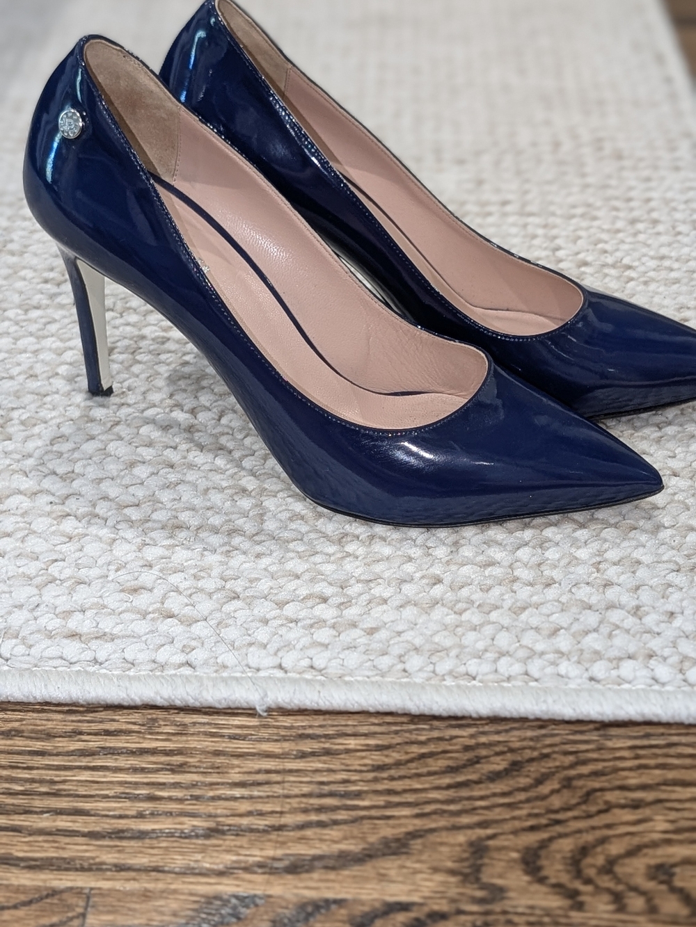Pollini- Navy Patent Pointed-Toe High Heel Pumps - Made in Italy